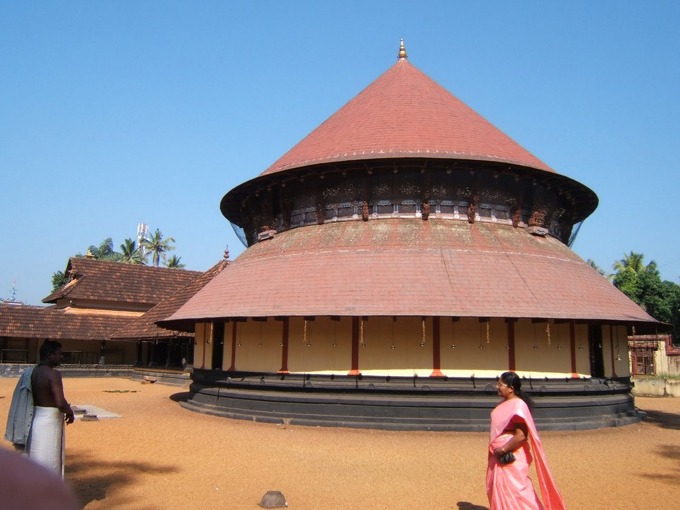  Thiruvanvandoor Temple1-Atmanirvana