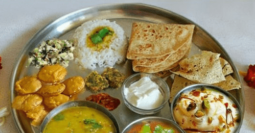 Just as there are certain rules for worshipping God in the Hindu scriptures, there are also certain rules for eating. According to the scriptures, what are the mistakes we should not make when it comes to meals or food..? Here are 3 simple rules we should follow while eating.