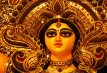 As the festival of Navratri begins, many people visit the temples of Goddess Durga to get a glimpse of the Goddess. This time Navratri festival is starting from 26th September, do you know which Durga Devi temple we can visit in India during this time..? These are the 20 most important and powerful temples of Goddess Durga in India..!