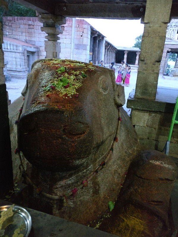 Yaganti Nandi Statue
